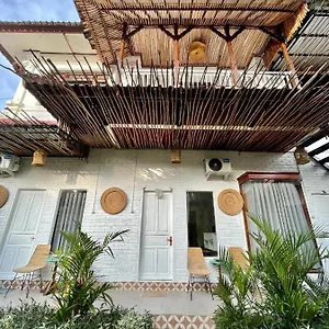  Guest house Nikiniko House By Lolavillas - 100mts To The Indonesia